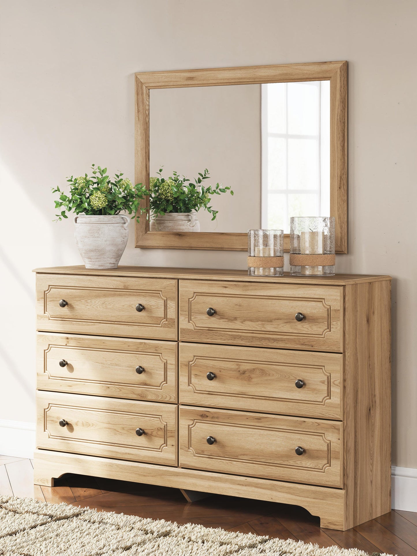 Aleaport King Panel Bed with Mirrored Dresser and Nightstand